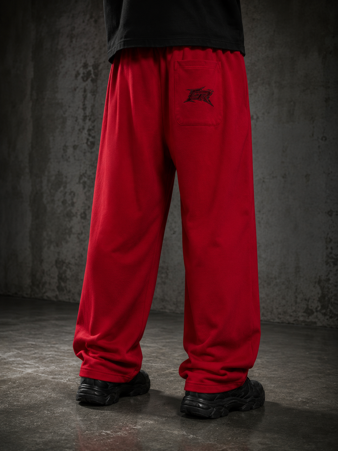 REFELCTION SWEATS